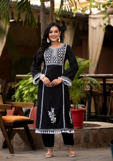 Varanga Ethnic Motif Thread Embroidered A-Line KurtaTassel Detailing With Afghani Bottom & Dupatta